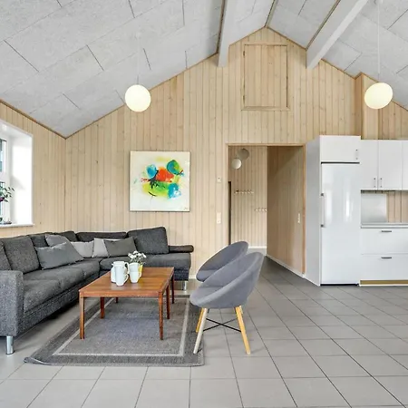 Holiday home Amazing In With Kitchen